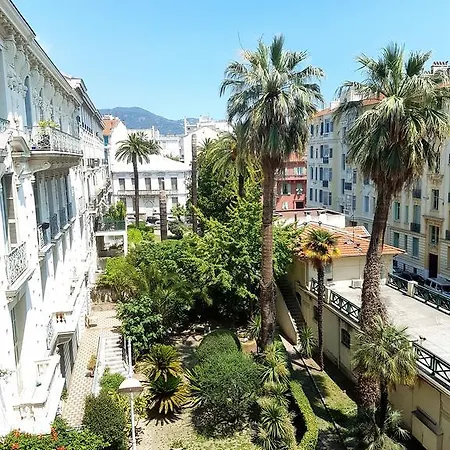 Apartment Amazing In The Center Of At French Riviera